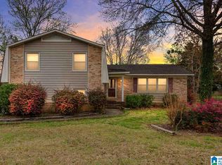 607 Crosscreek Trl, Pelham, AL 35124