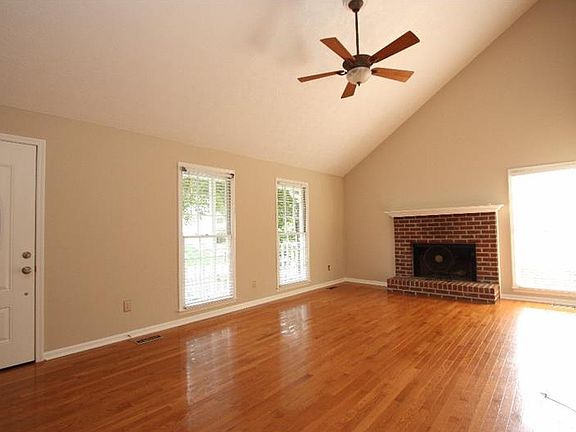 2nd image of 1785 Apple Blvd