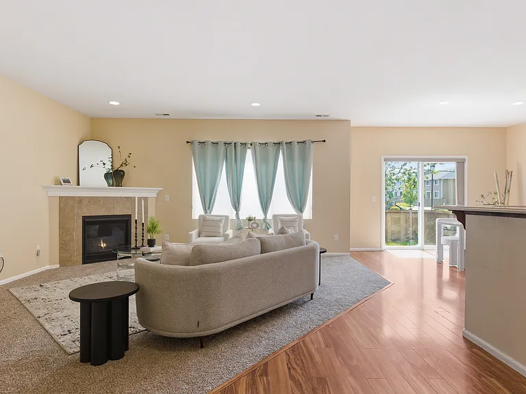 3091 Eagle Loop NE — Photo 2
