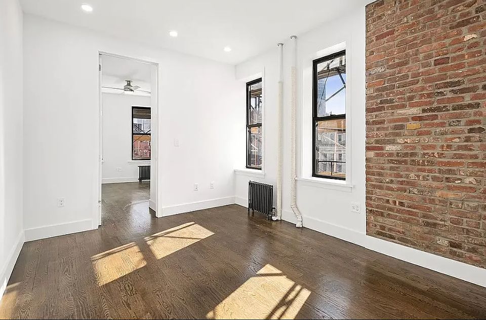 1st image of 178 Mulberry St #14