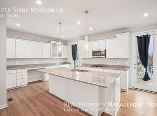 4016 Shire Meadow Ln, Triangle, VA 22172