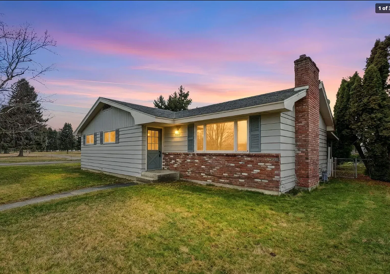 4 Bed 2 Bath Rancher Original Hardwood Floors Corner lot 2400 Sq/Ft of space — Photo 1