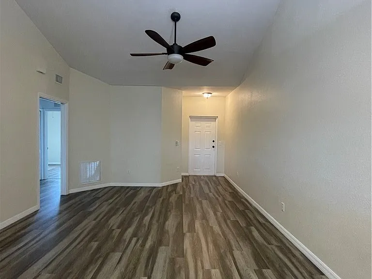 8555 Bernwood Cove Loop #112 — Photo 32