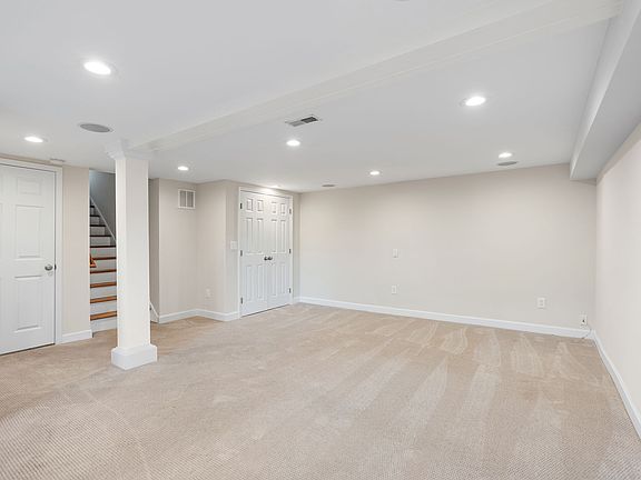 4th image of 802 Neartop Dr