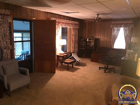 3rd image of 356 Lakeshore Dr