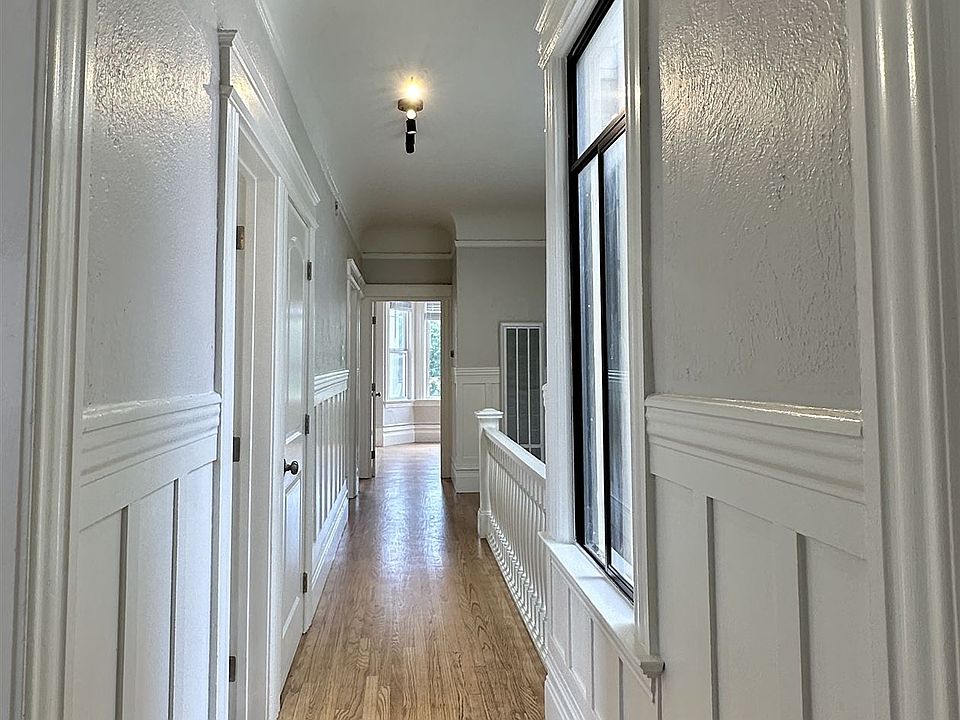 1st image of 555 2nd St