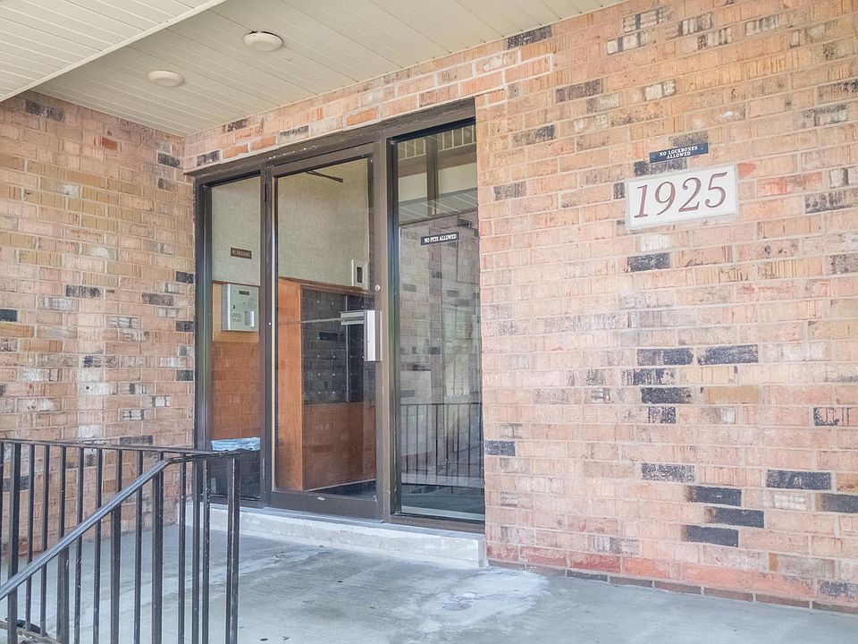 1st image of 1925 Tall Oaks Dr Unit 3707