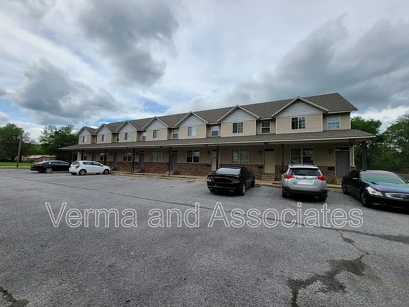 192 Fair St #198