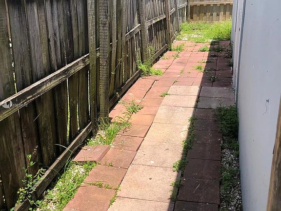 4th image of 2124 Scott St #2124