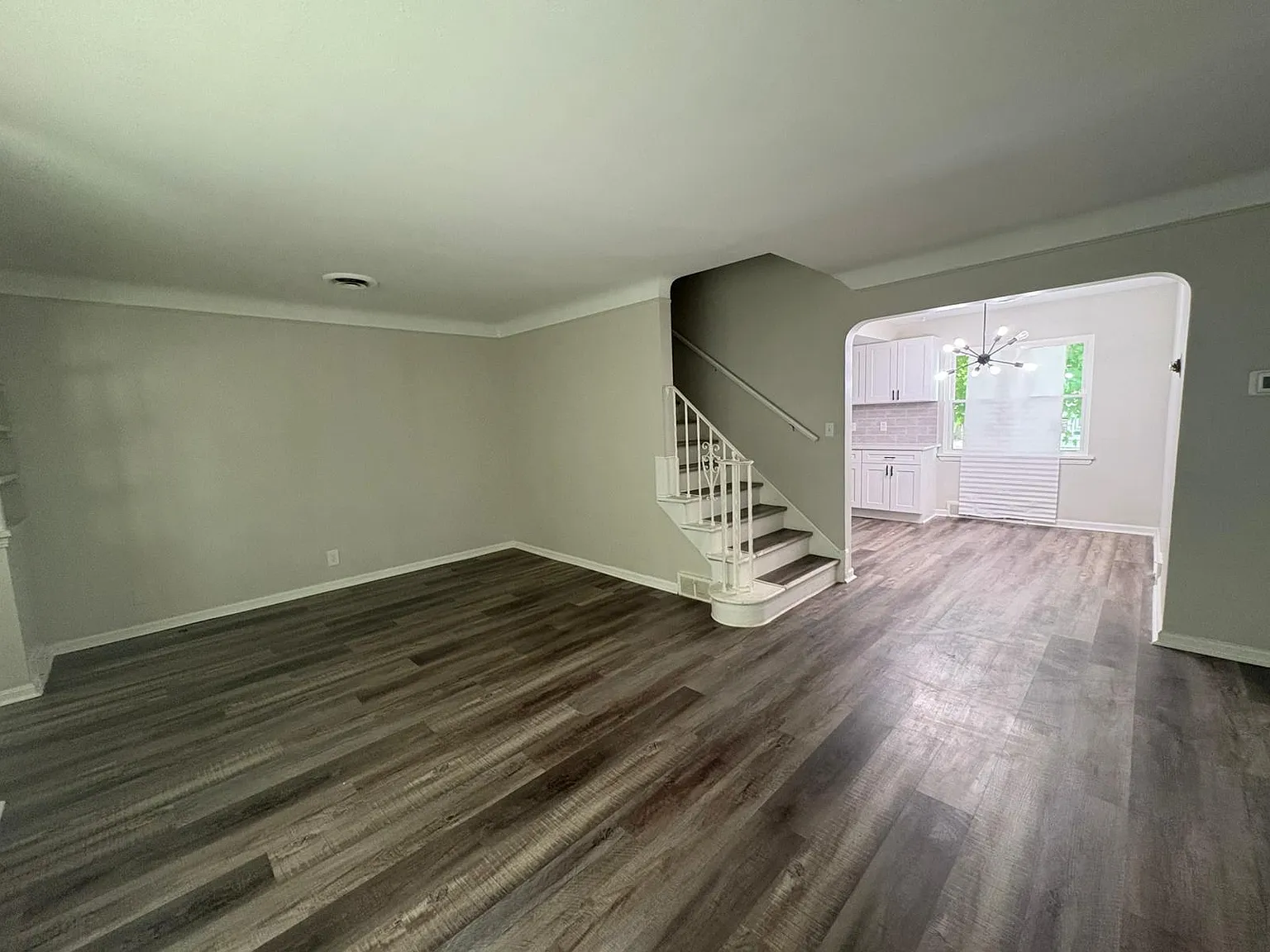 3 bed, 1917 sqft, $1,845 — Photo 3