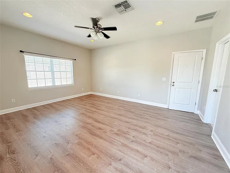 1105 Minnesota Ave #5 — Photo 12