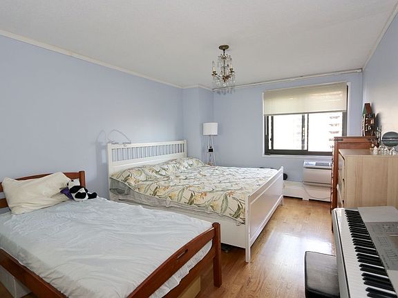 3rd image of 80 Gold St #16B