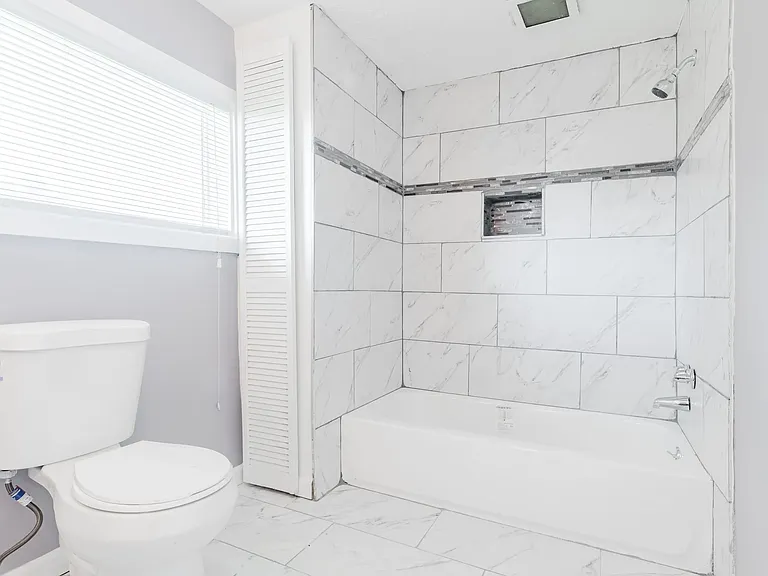 18629 Amidon Ave #101 — Photo 6