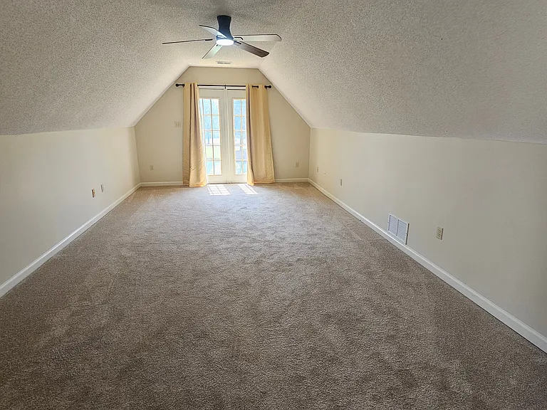 3888 Spring Lakes Cir — Photo 30