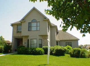 602 Ridgelawn Trl, Batavia, IL 60510