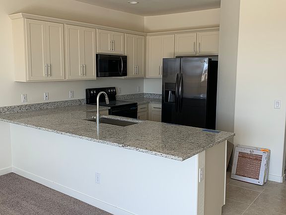 4th image of 1461 E Pony Ln #104