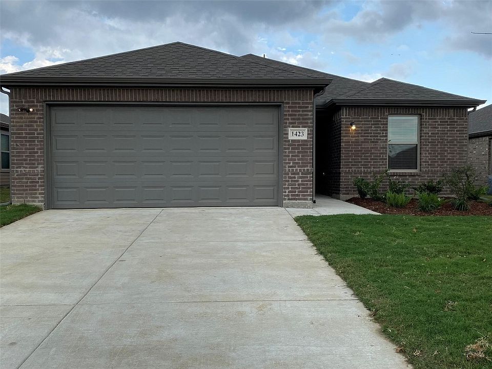 1st image of 1423 Warringwood Dr