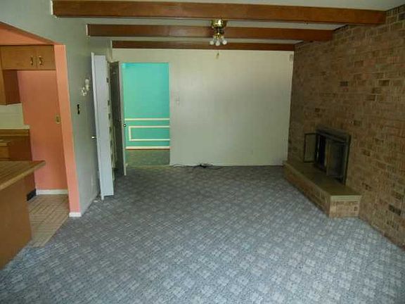 3rd image of 3141 Ashway Dr