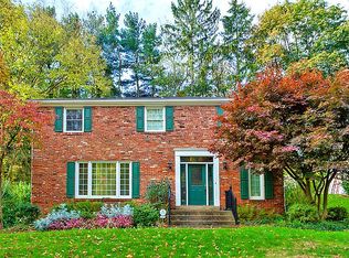 225 Thornberry Dr, Pittsburgh, PA