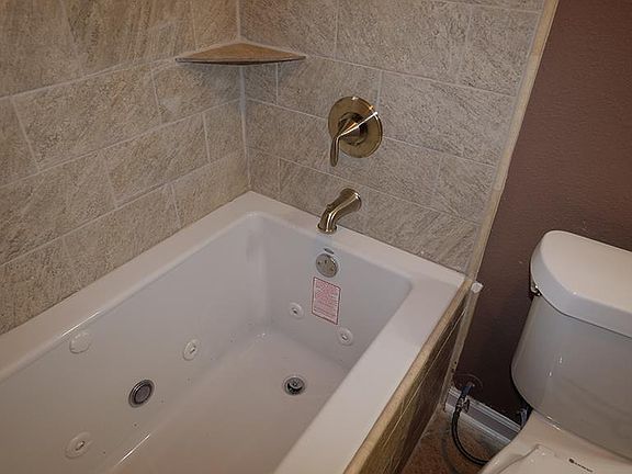 5th image of 14030 Towne Way Dr