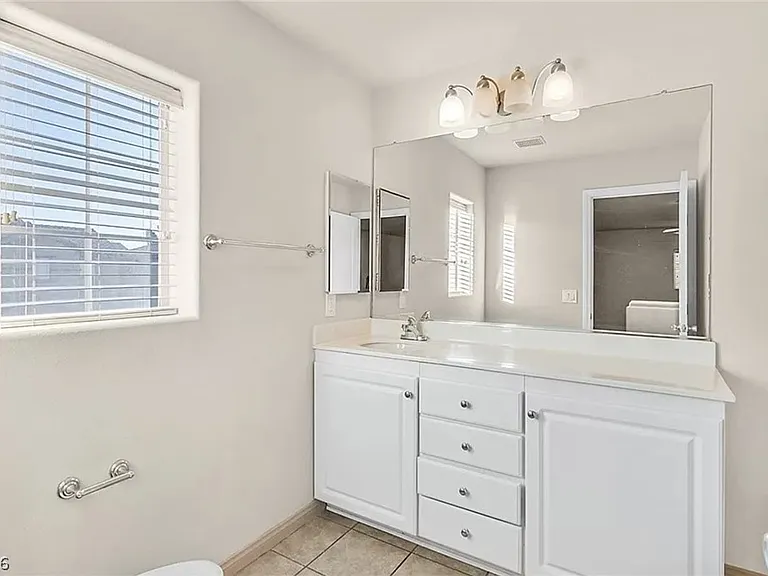 4836 Golden Shimmer Ave — Photo 23
