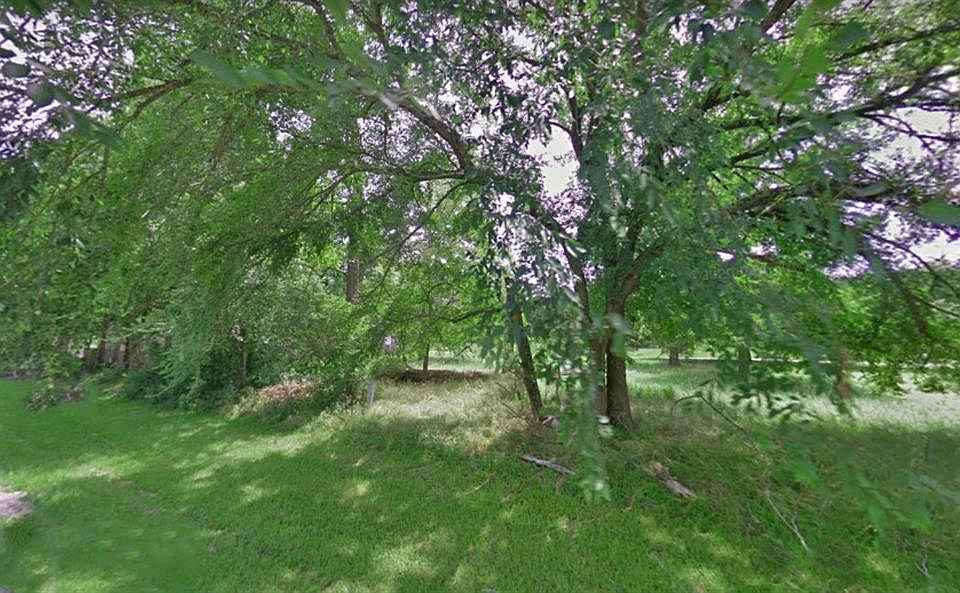 1st image of 169 N Forest Dr