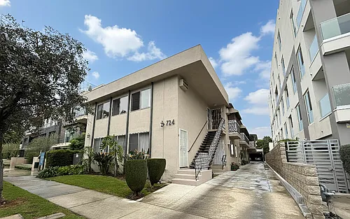 724 N Sweetzer Ave #7 Photo 1