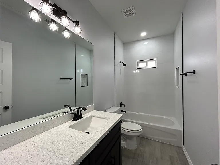 1409 S Michigan St #3 — Photo 8