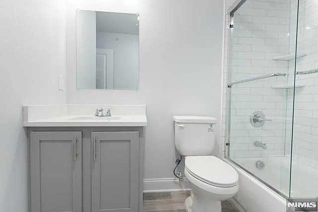 111 Monroe St #15 — Photo 14