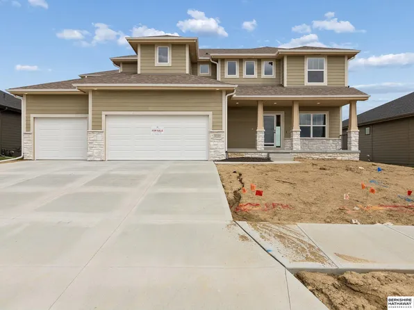 6125 S 215th Cir, Elkhorn, NE 68022