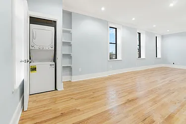 Rented by Brownstone Property Group