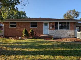 340 Marquis Ave, Wood River, IL 62095