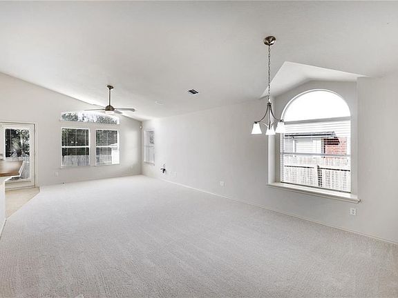 3rd image of 1513 Lobo Mountain Ln