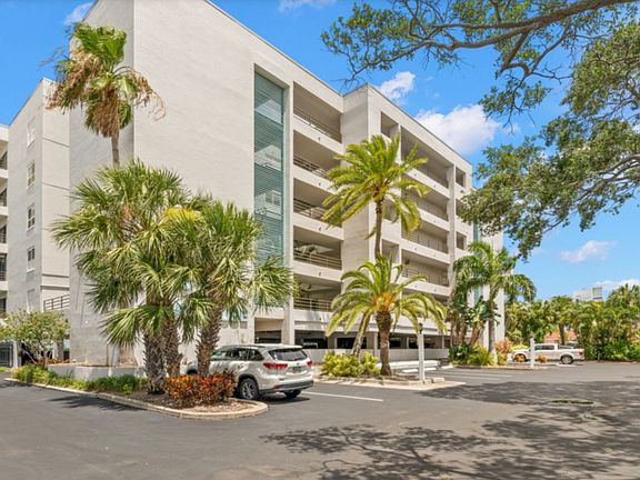 2nd image of 420 Gulf Blvd APT 204
