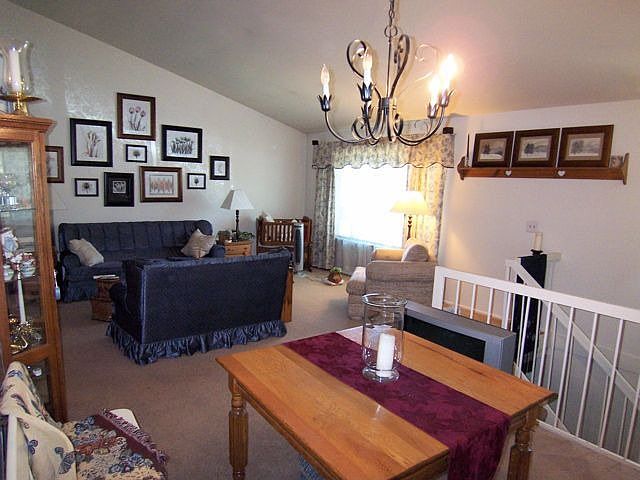 living rm./dining rm.