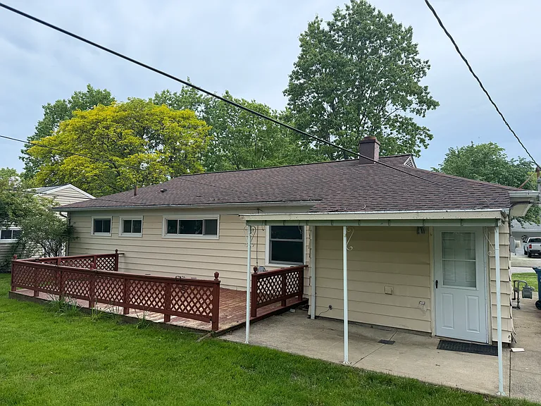 9047 Newkirk Dr — Photo 6