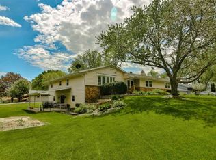 1106 Coral Cir, Rockford, IL 61108