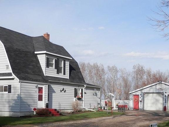 2nd image of 104 2nd Ave