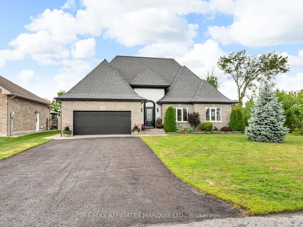 6708 Yacht Blvd, South Glengarry, ON K6H 7N6