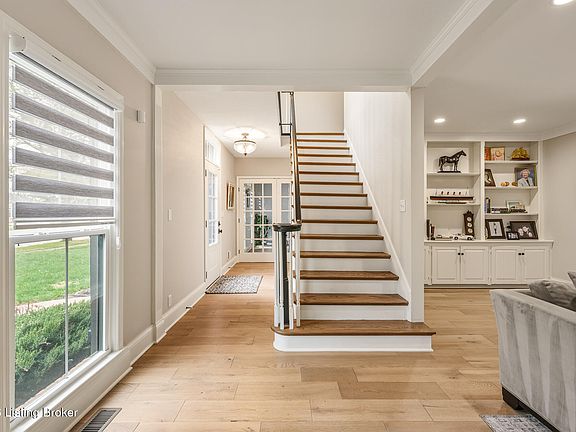 2nd image of 5603 Timber Ridge Dr