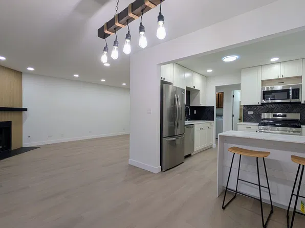 609 Stone Circle Ct Unit W1, Schaumburg, IL 60194