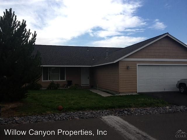 1st image of 563 SE Ponderosa Dr