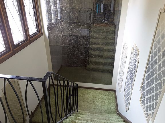 5th image of 345 Crandon Ave #2nd