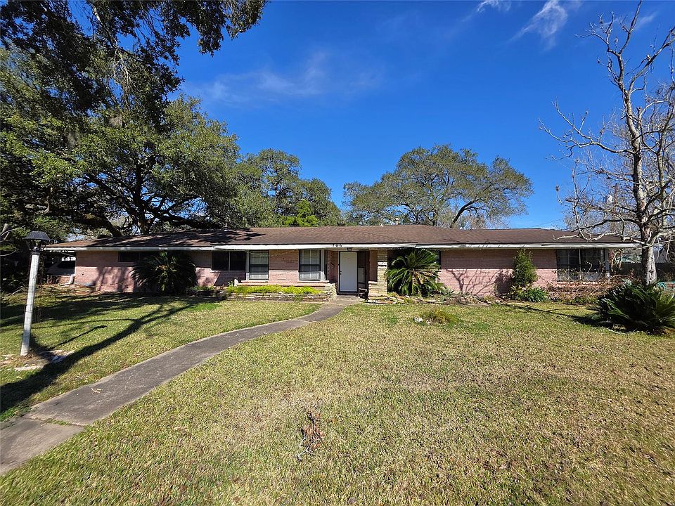 1st image of 706 Maple St