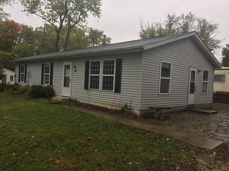 1st image of 1487 Seneca Dr