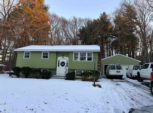 418 Acton Rd, Chelmsford, MA 01824