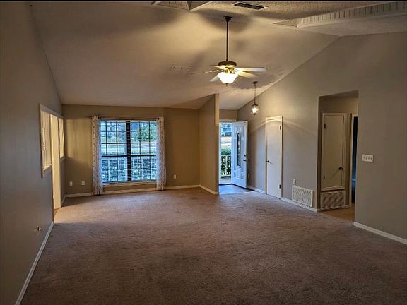 4th image of 10446 Waterford Dr