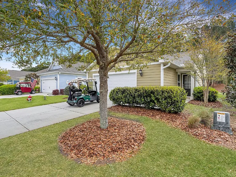 329 Mystic Point Dr — Photo 1