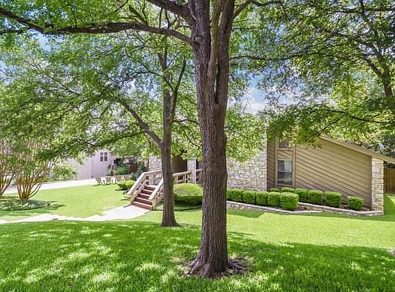 4th image of 9621 Vista View Dr