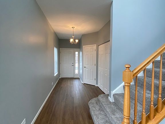 2nd image of 2202 Claremont Ln